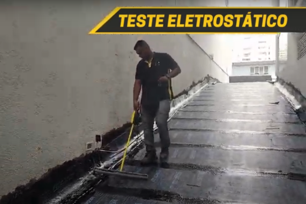 Teste eletrostatico em rampas de veiculos